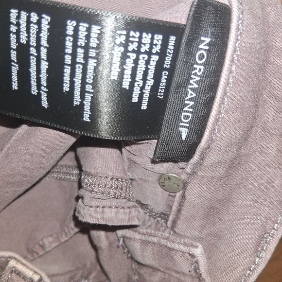 Paige Normandif Jeans. Medium gray Purple color 33 - Picture 7 of 9